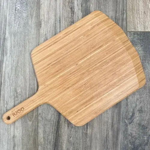 Kitchen Zone Bamboo Pizza Peel, Durable Wooden Pizza Board with Handle to  Use as Serving Tray, Cutting Board